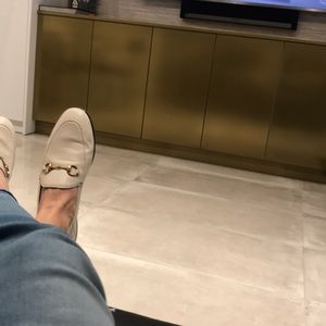 Meet your Posher, Leslie